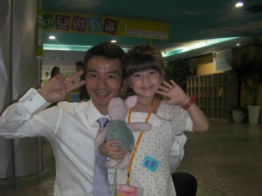 Ella(吳若瑄) 和多多叔叔