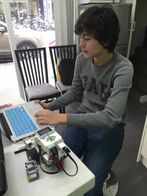 programming the EV3 color sensor